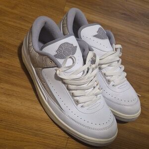 Lk NEW Air Jordan Retro 2 low sz 12
